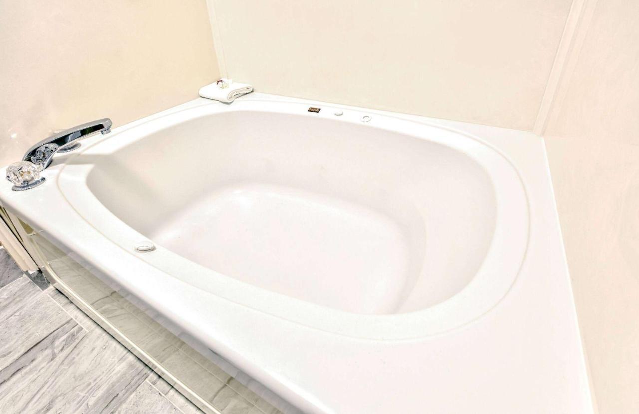ซูเปอร์ 8 บาย วินด์แฮม โมบีล/ทิลแมนส์ แอเรีย Motel ทิลแมนส์คอร์เนอร์ ภายนอก รูปภาพ