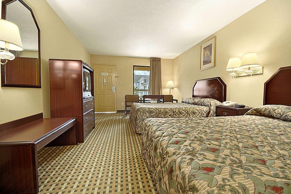 ซูเปอร์ 8 บาย วินด์แฮม โมบีล/ทิลแมนส์ แอเรีย Motel ทิลแมนส์คอร์เนอร์ ภายนอก รูปภาพ