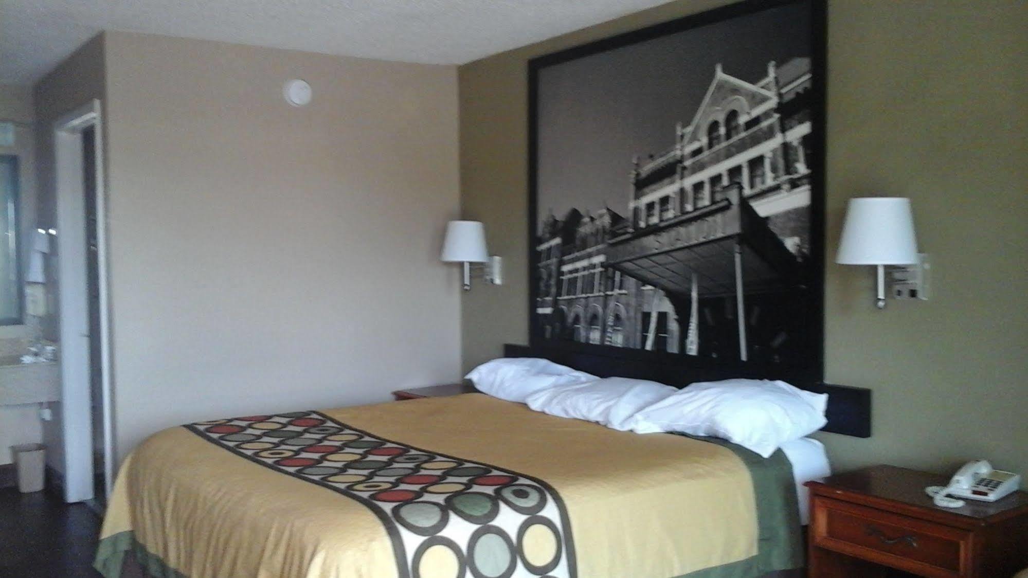 ซูเปอร์ 8 บาย วินด์แฮม โมบีล/ทิลแมนส์ แอเรีย Motel ทิลแมนส์คอร์เนอร์ ภายนอก รูปภาพ